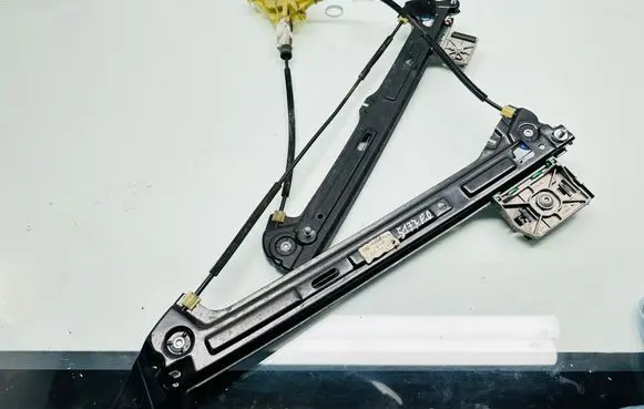 Audi A7 S7 4G Front window lifting mechanism without motor 4g8837462a