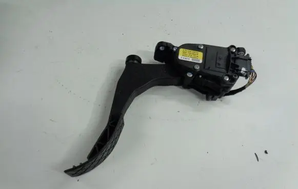 Seat Ibiza IV (6J,6P) Accelerator throttle pedal 6Q1723503P 6PV00849640