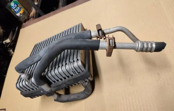 Air conditioning (A/C) radiator (interior)