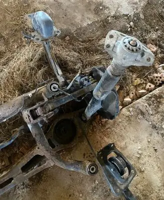 Volkswagen PASSAT B6 Rear axle beam 