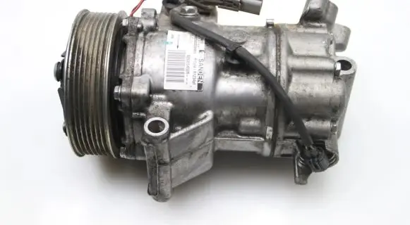 Renault Kadjar Air conditioning (A/C) compressor (pump) 926005450R