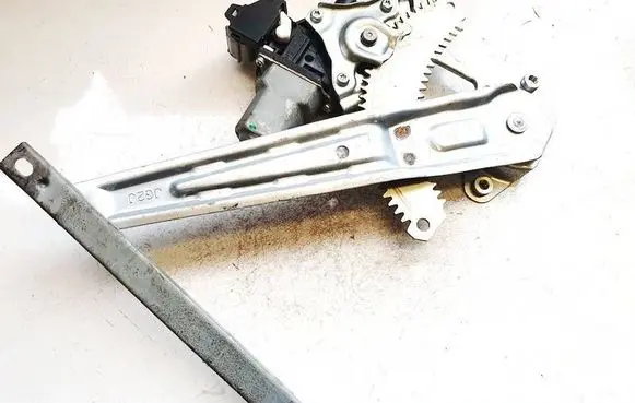Nissan Leaf I (ZE0) Sliding door window regulator with motor 
