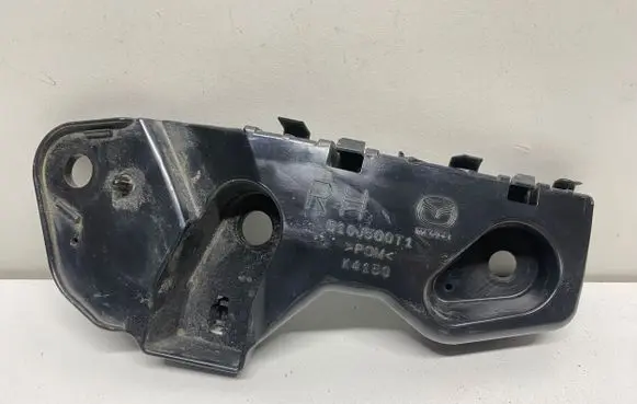 Mazda CX-3 Front bumper mounting bracket D10J500T1