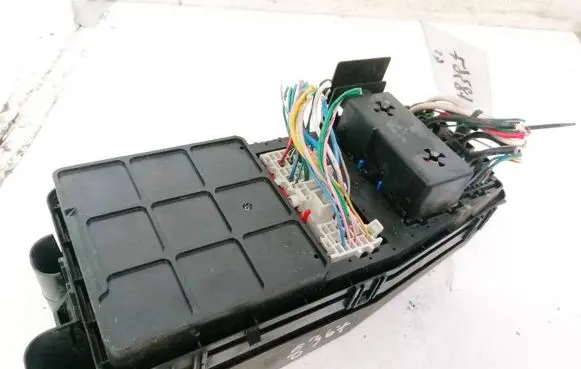KIA Carnival Fuse box set F524015410 LM21