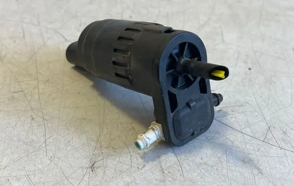 Audi Q2 - Windscreen/windshield washer pump 1K6955651