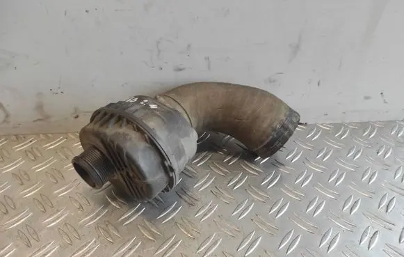 Intake resonator