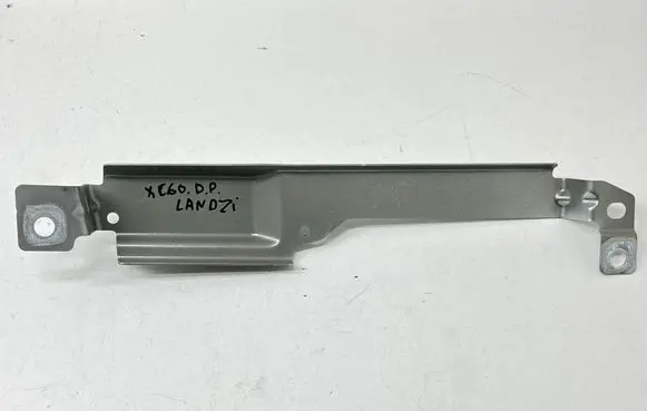 Volvo XC60 Fender mounting bracket 31424581 B09CD