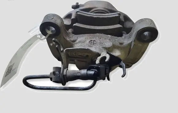 Volkswagen Touareg I Rear brake caliper 20922514