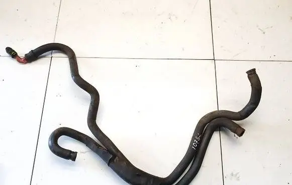 Engine coolant pipe/hose