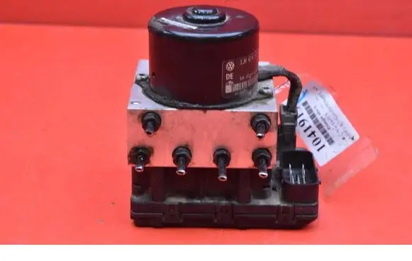 Volkswagen Golf IV ABS Pump 1J0614117C