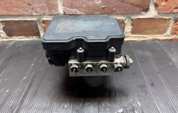 Mercedes-Benz V Class W447 ABS Pump A4479002102 ZGS001 269528
