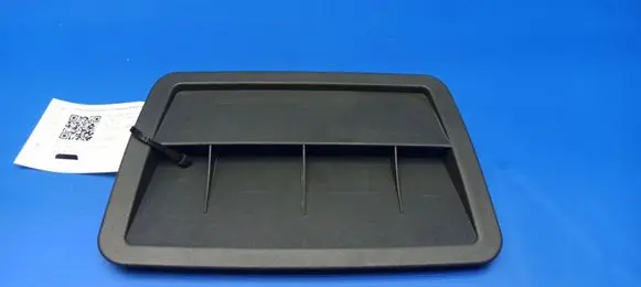 Mercedes-Benz E W211 Rear air vent grill A2118310336
