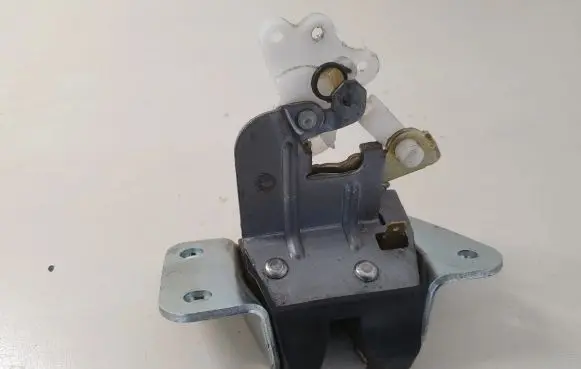 Mitsubishi Outlander Tailgate/trunk/boot lock/catch/latch