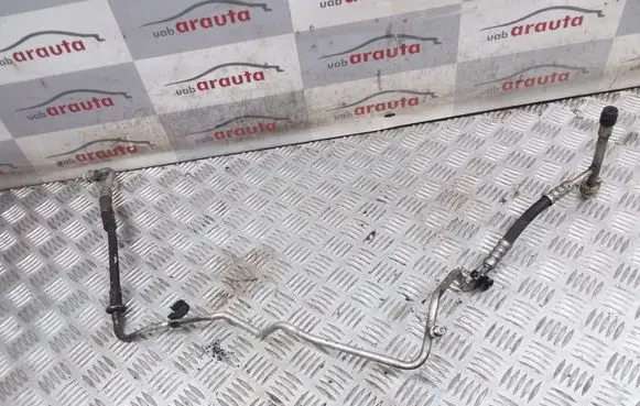 Ford C-MAX I Air conditioning (A/C) pipe/hose