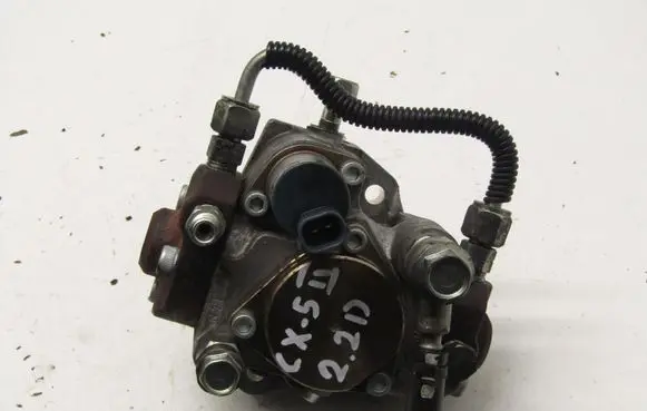 Mazda CX-5 II Fuel injection high pressure pump SH0113800D
