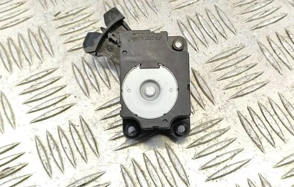 Peugeot 208 Air flap motor/actuator T1006419G