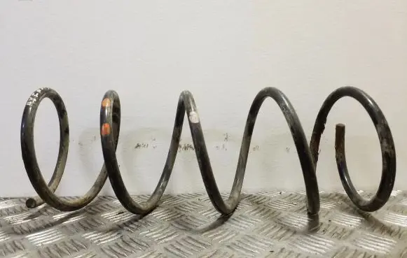 Toyota Avensis T220 Front coil spring
