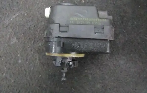 Peugeot 406 Headlight level adjustment motor 
