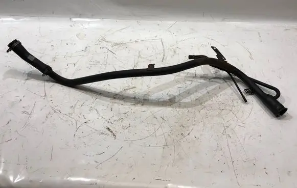Jeep Grand Cherokee Fuel tank filler neck pipe 