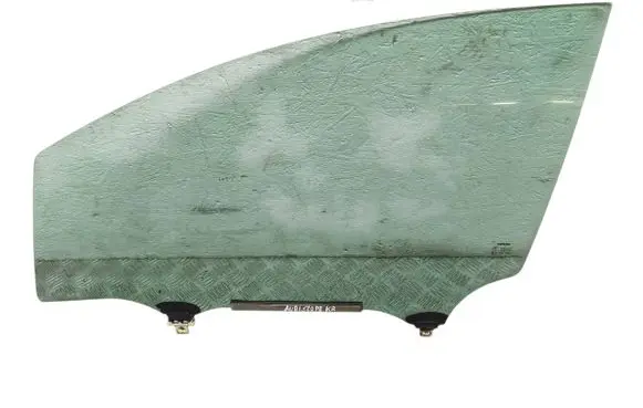 Toyota Auris 150 Front door window glass four-door 6810202230 43R00097