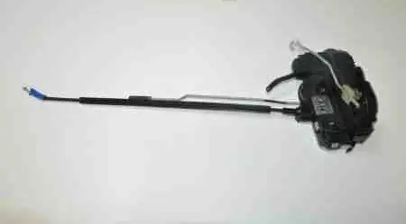Chevrolet Cruze Coupe door lock (next to the handle) 