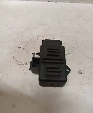 Volkswagen PASSAT B6 Seat heating relay 1K0959772