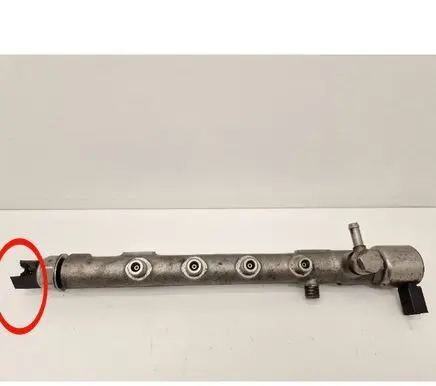 Mercedes-Benz E W212 Fuel main line pipe A6510700495 100310126220 R9144Z240A