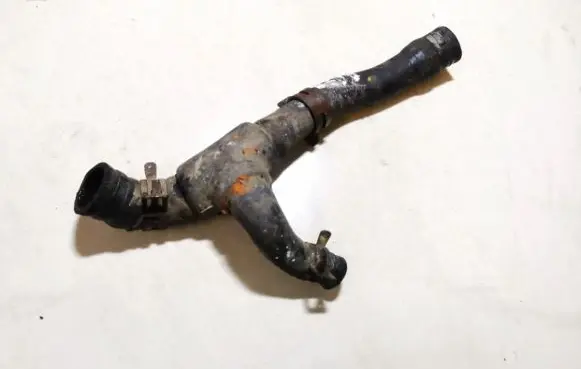 Audi A4 S4 B5 8D Engine coolant pipe/hose 028121053p