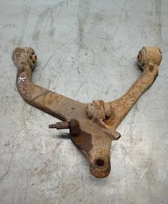 Jeep Cherokee III KJ Front lower control arm/wishbone 52088773a