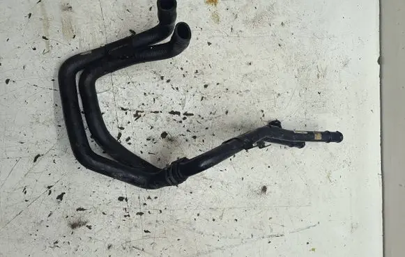 Coolant pipe/hose