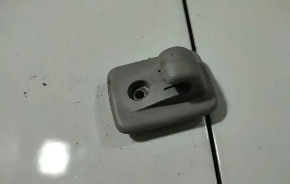 Sun visor clip/hook/bracket