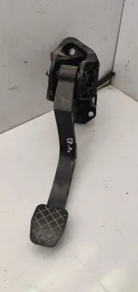 Volkswagen PASSAT B6 Clutch pedal 1k0721796E
