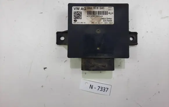 Volkswagen PASSAT B7 Voltage converter/converter module 3AA919041