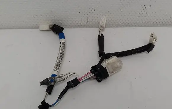 Toyota Yaris Tailgate/trunk wiring harness 821850D090