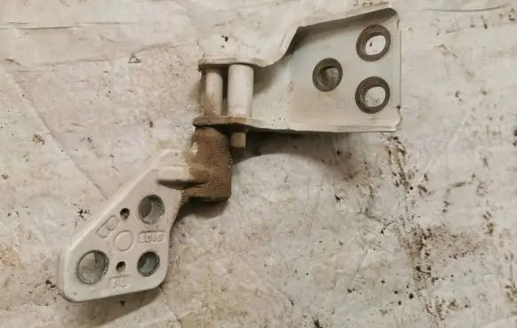 Citroen Berlingo Loading door upper hinge 080D34520