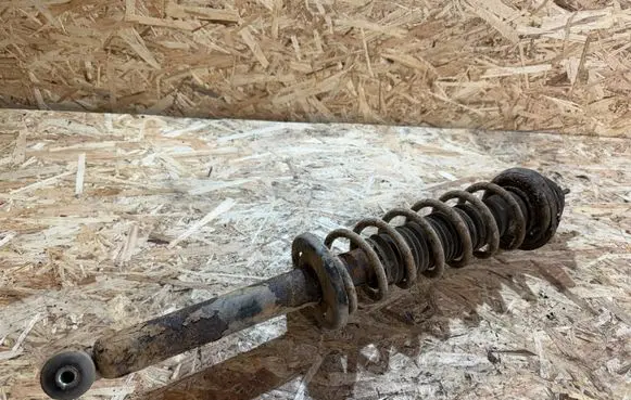 Volkswagen Polo III 6N 6N2 6NF Rear shock absorber/damper