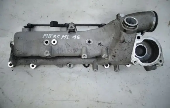 Mercedes-Benz ML W166 Rocker cam cover 