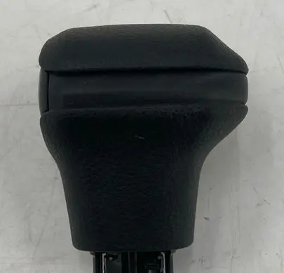 Toyota Sienna XL40 IV Gear lever shifter trim leather/knob