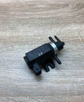 Volvo S40, V40 Turbo solenoid valve 30618057 72190343