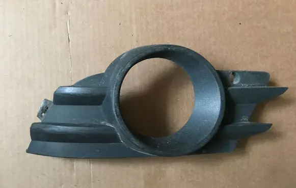 Opel Meriva A Front bumper lower grill 13193538
