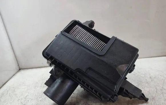 KIA Sportage Air filter box 4BA20