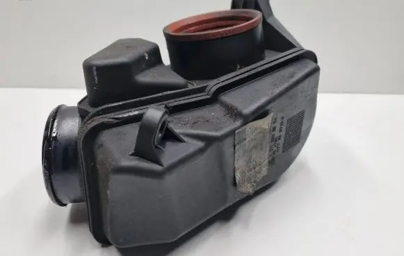 Mercedes-Benz C W203 Intake resonator A2710900804 2710900804