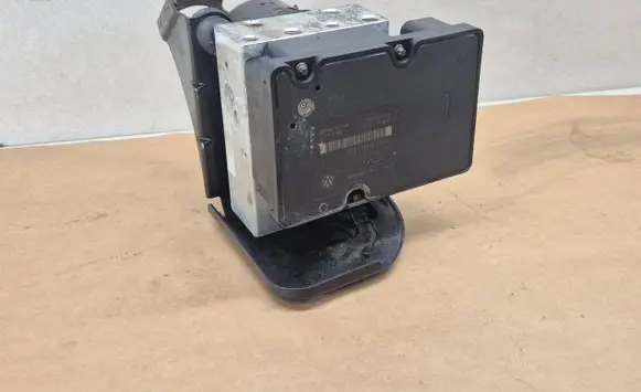 Volkswagen Sharan ABS Pump 7M3907379E 10092503063 5WK84013