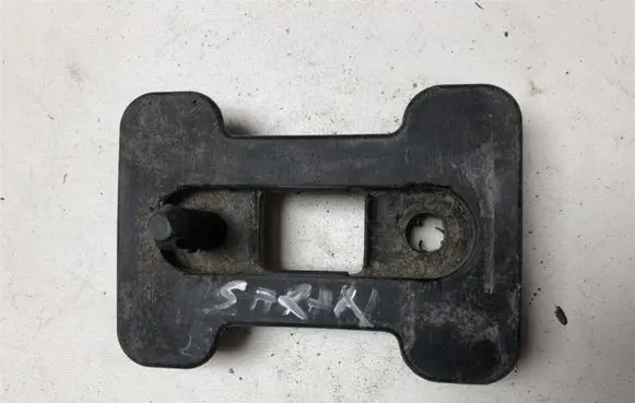Volkswagen Sharan Front bumper mounting bracket