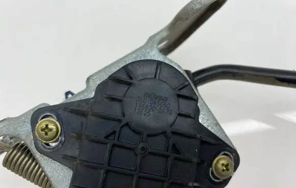 Subaru Outback Accelerator throttle pedal 36010AG050