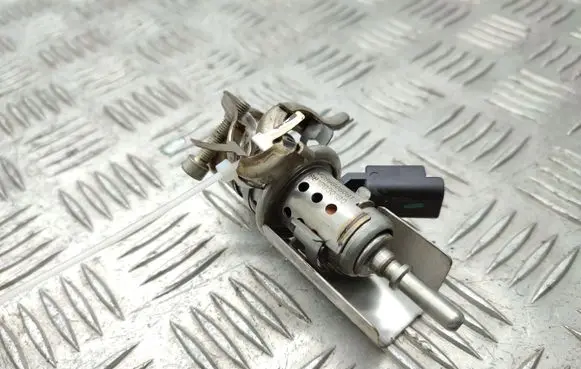 Peugeot 2008 II AdBlue injector 9813930180