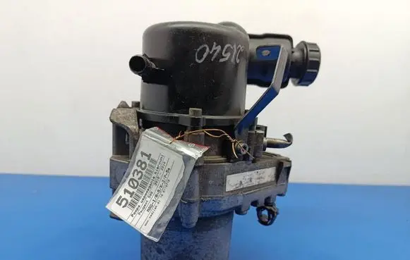Peugeot 508 RXH Power steering pump 9675277380