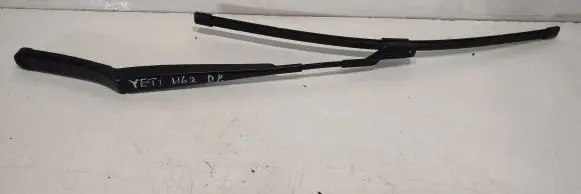 Skoda Yeti (5L) Front wiper blade arm
