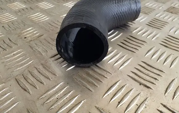 Honda CR-V Intercooler hose/pipe
