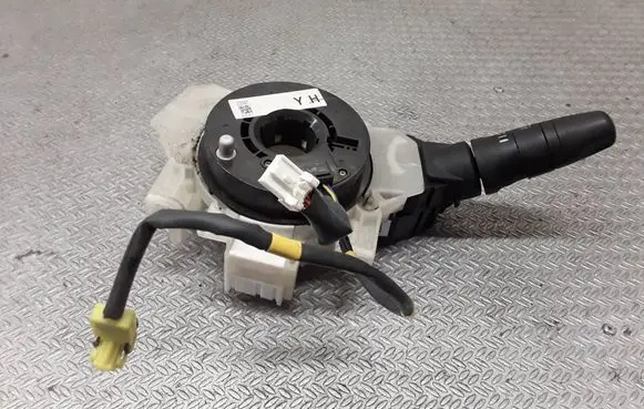 Nissan X-Trail T30 Wiper control stalk 252608H905 25560EQ301
